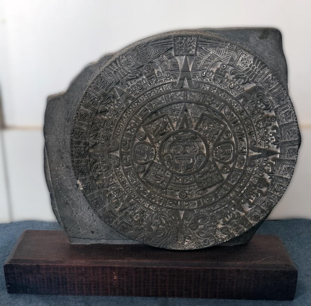 激レア！アステカカレンダー（太陽の石）置物／メキシコ国立人類学博物館