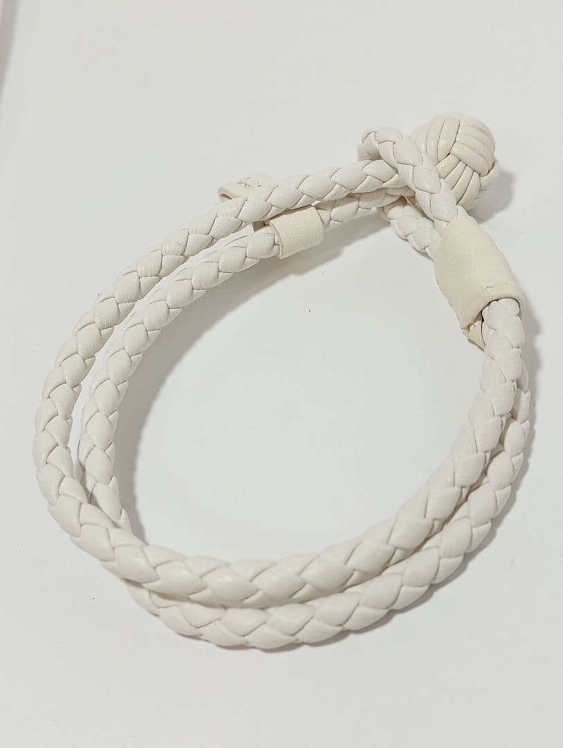 BOTTEGA VENETA　ボッテガベネタ　イントレチャート ブレスレット　白