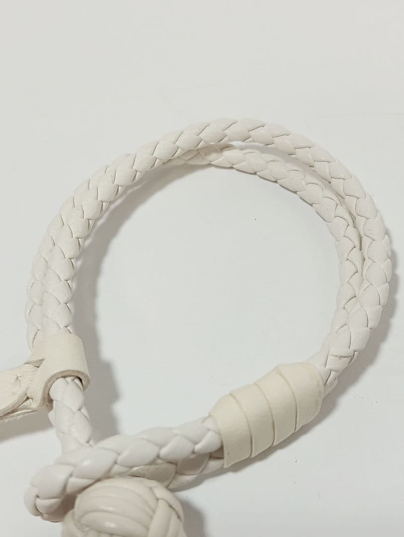 BOTTEGA VENETA　ボッテガベネタ　イントレチャート ブレスレット　白