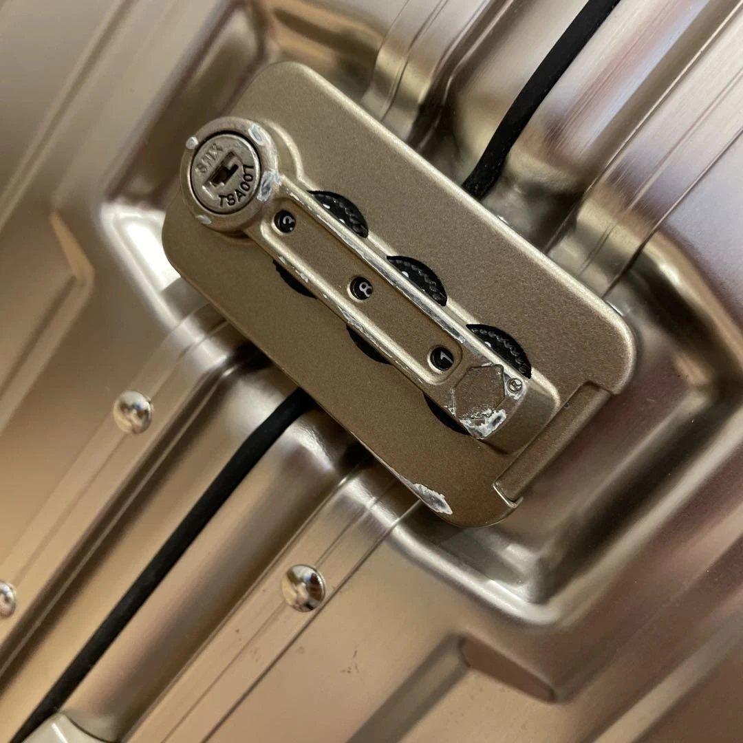 occa プレミアム 高級アルミスーツケース キャリーケース シルバー