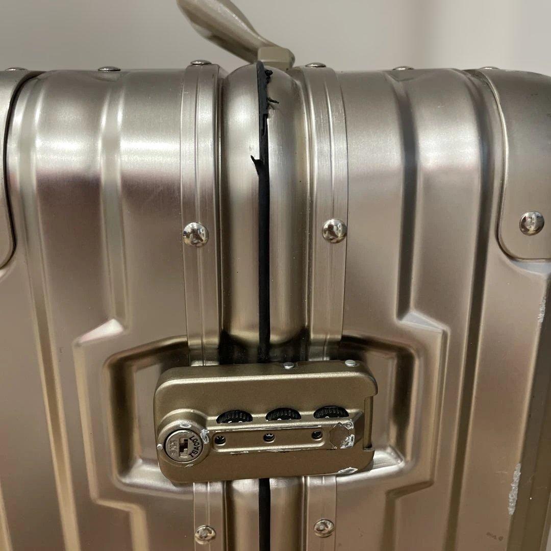 occa プレミアム 高級アルミスーツケース キャリーケース シルバー