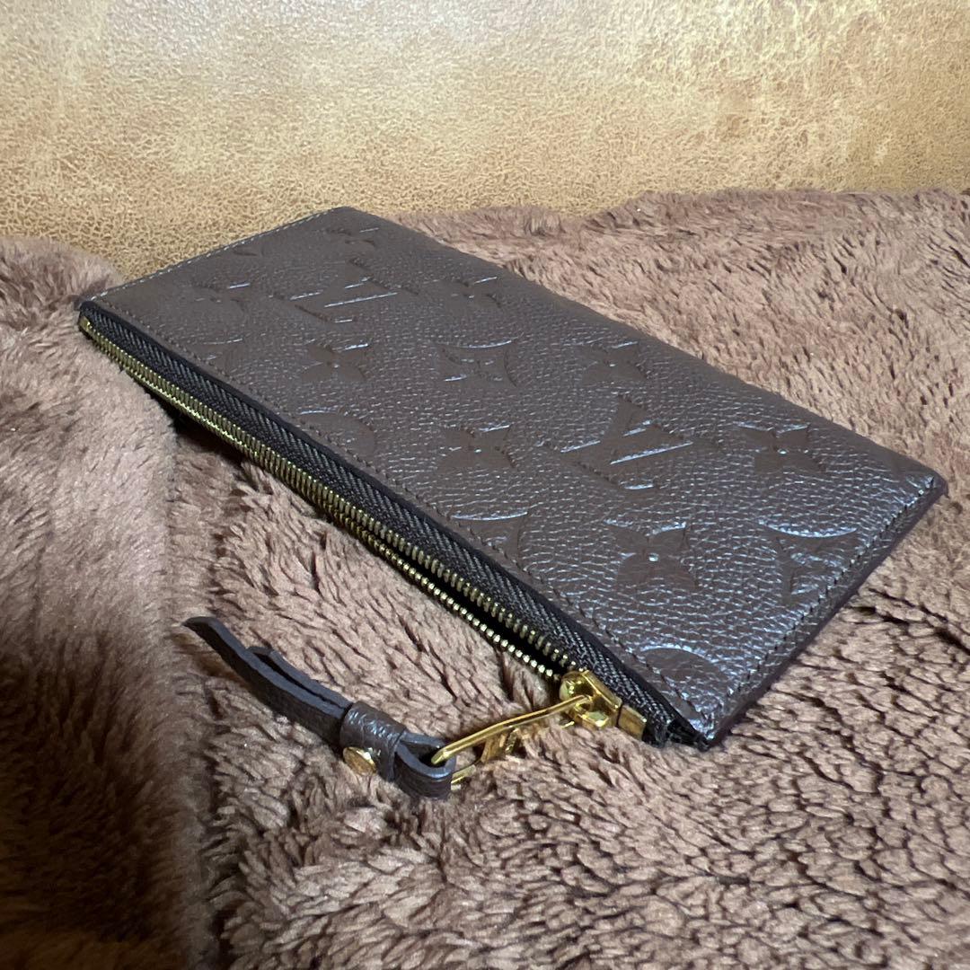 ルイ・ヴィトン　アンプラントケース　財布