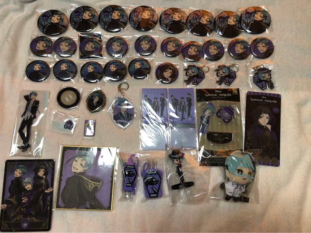 ツイステ フロイド 缶バッジ まとめ売り オクタヴィネル おまけつけます