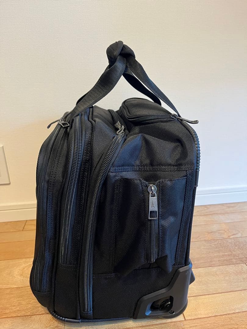 【新品未使用】Travelpro フライトバッグ