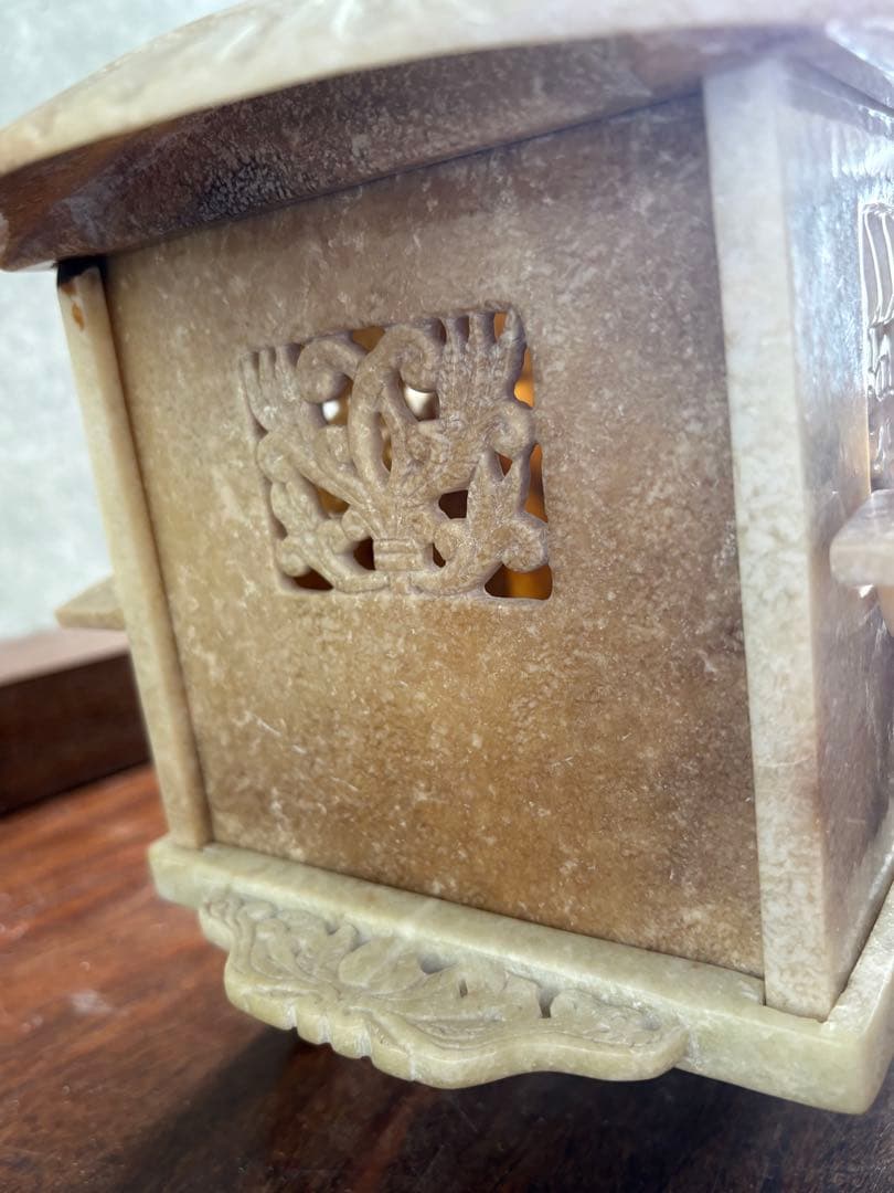 ジブリ⭐︎石？玉？の大きな中国的置物　馴鹿車？