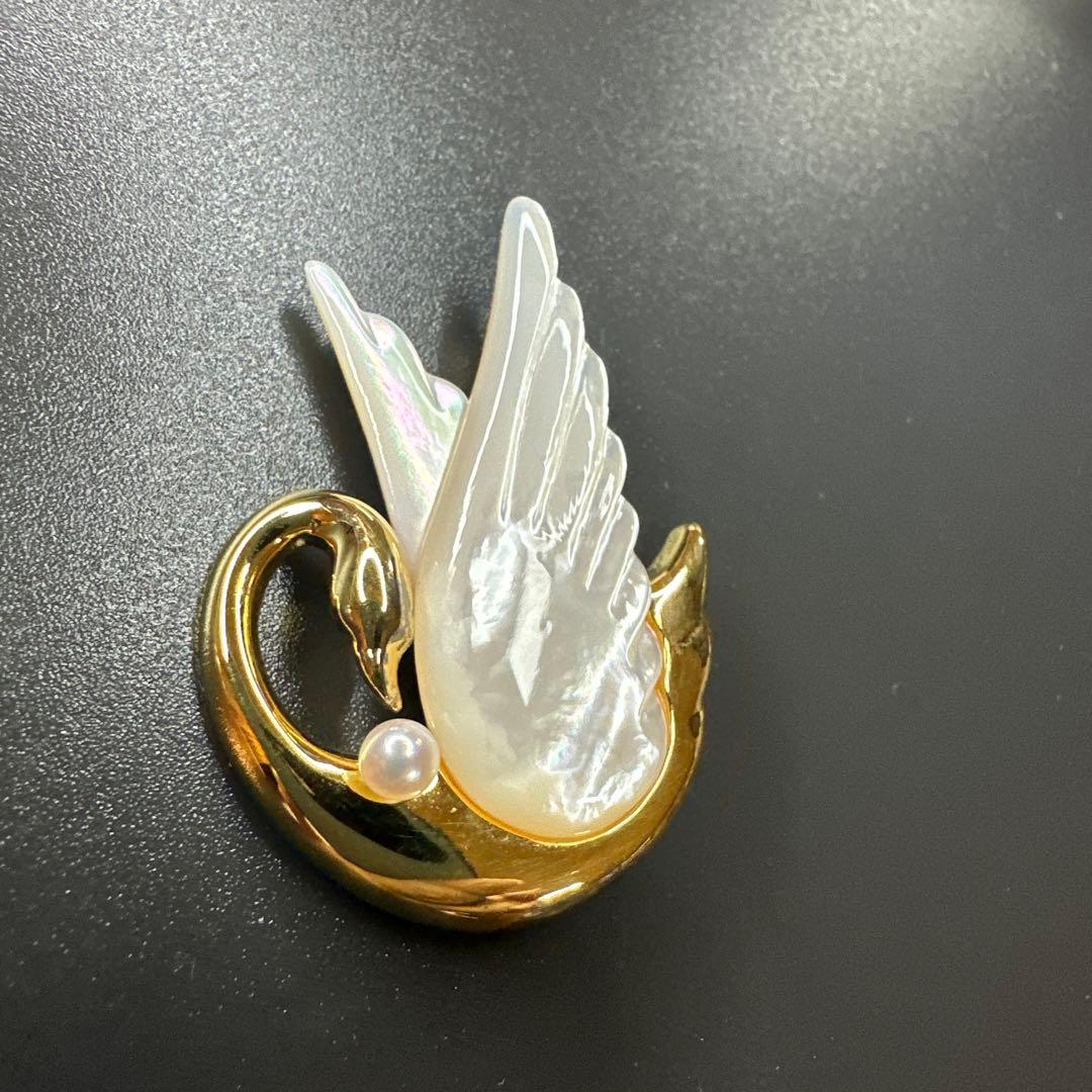 田崎真珠　TASAKI 白鳥デザイン ブローチ シルバー製　ゴールドトーン　外箱