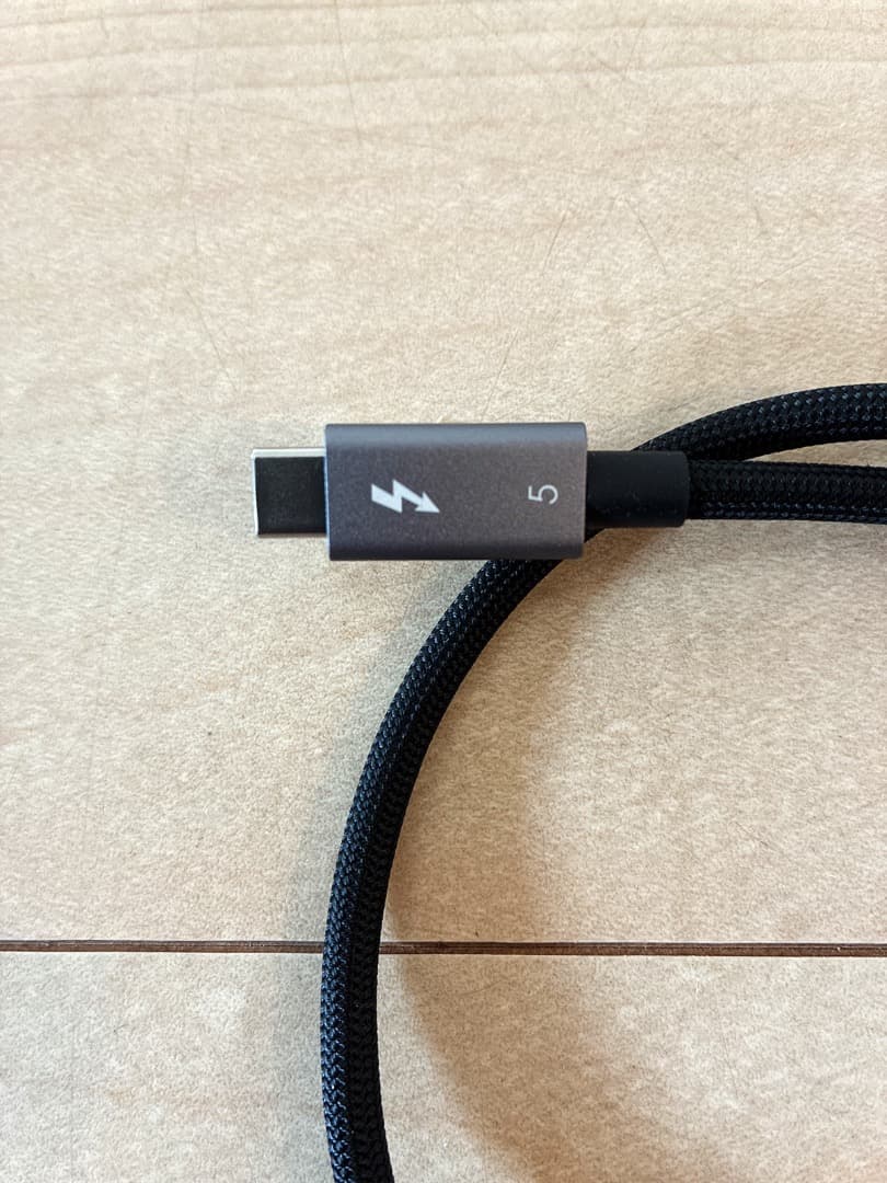 【美品】SanDiskエクストリーム®ポータブルSSD 2TB