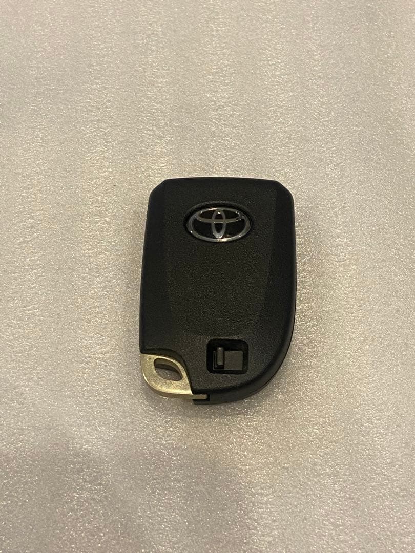 TOYOTA ハイエース　スマートキー