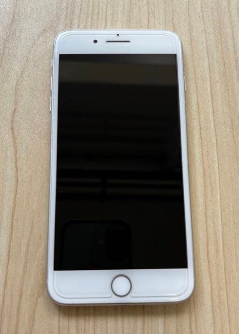 Apple iPhone 8 Plus シルバー　95% 本体 SiMフリー