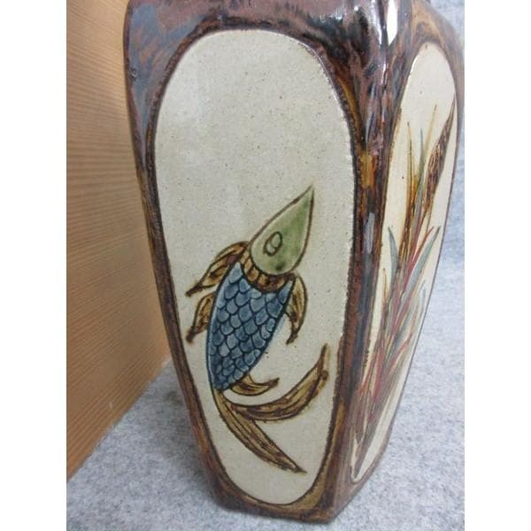 琉球やちむん魚文六角瓶 [B27001]
