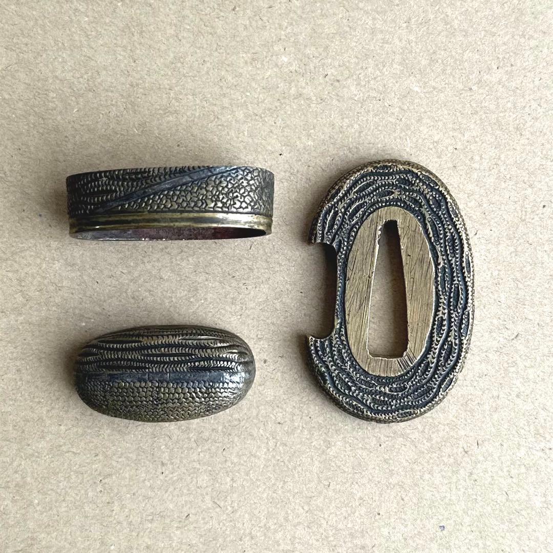 日本刀　大垣拵え　喰み出鐔　縁頭　3点