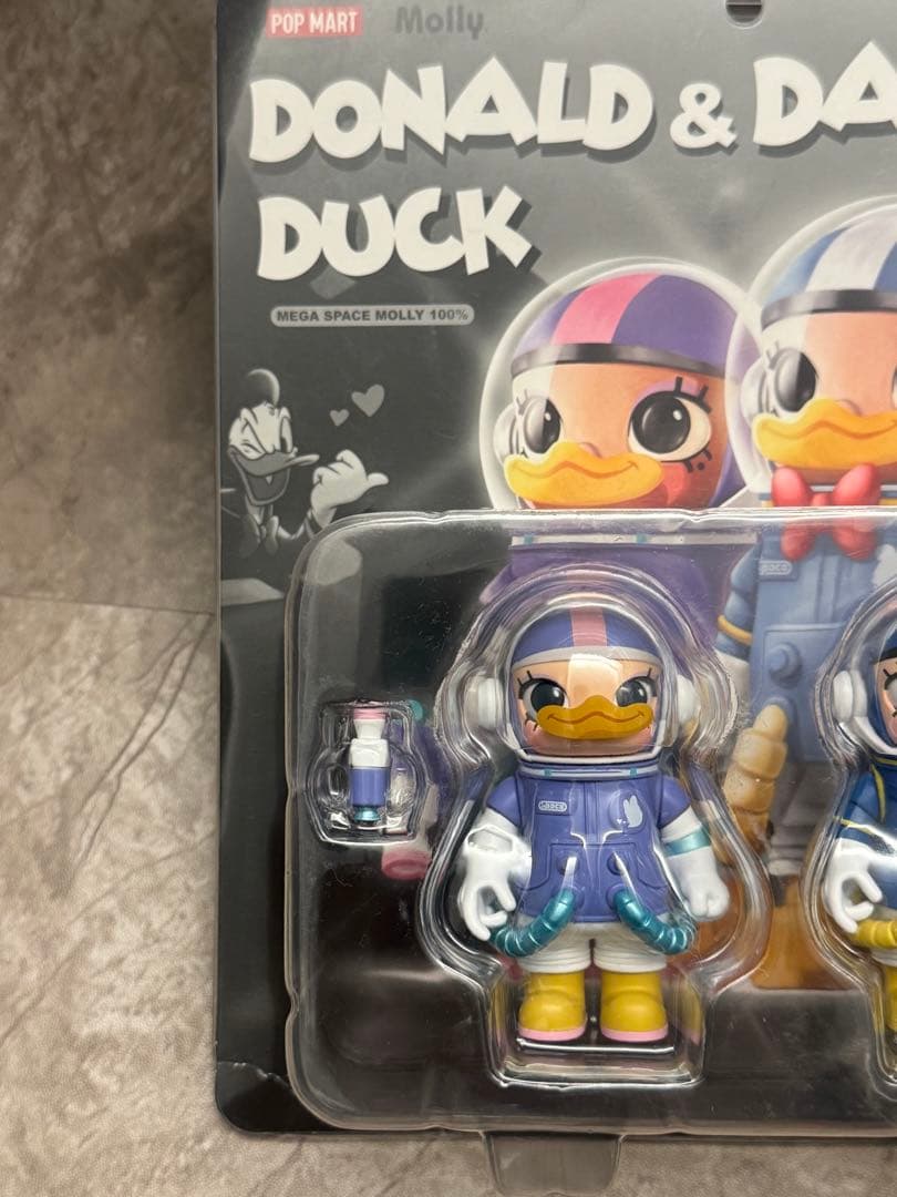 【上海限定】 MEGA SPACE MOLLY 100% ドナルド&デイジー