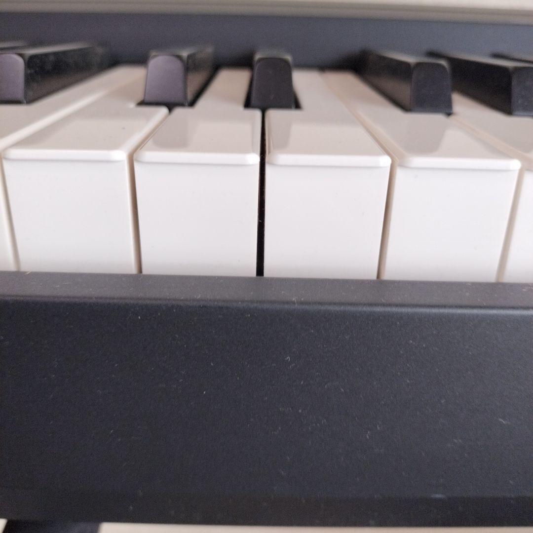 ♦ヤマハ電子ピアノ８８鍵盤 ♦譜面立て スタンド ✔椅子無し