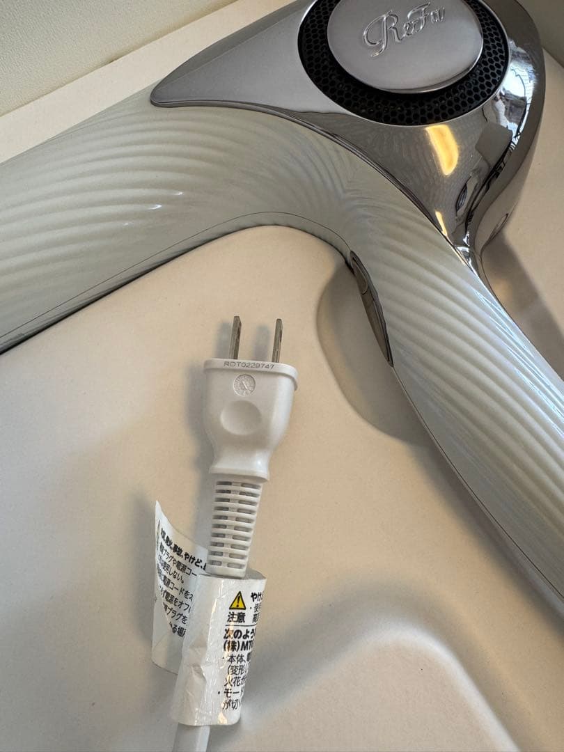 使用年数浅め refabeautechdryer ビューテックドライヤー 白