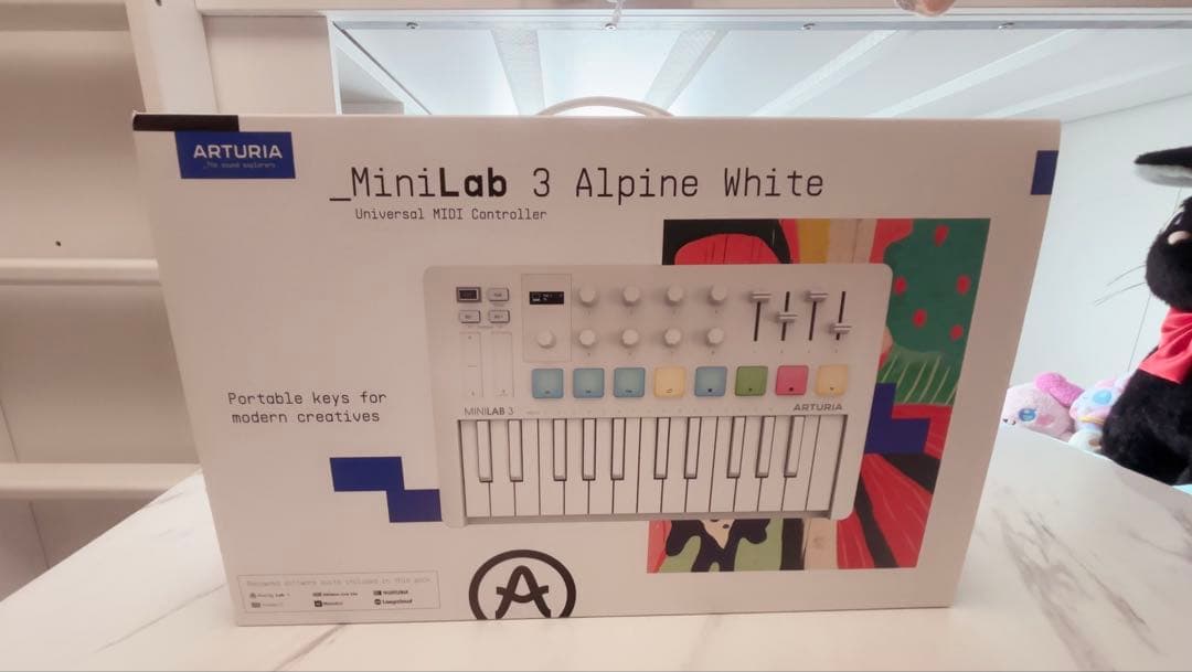アートリア MiniLab3 Alpine White MIDIキーボード