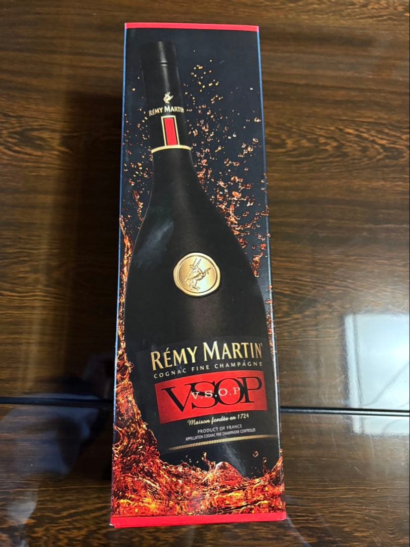 Rémy Martin VSOP コニャック 700ml ギフトボックス入り