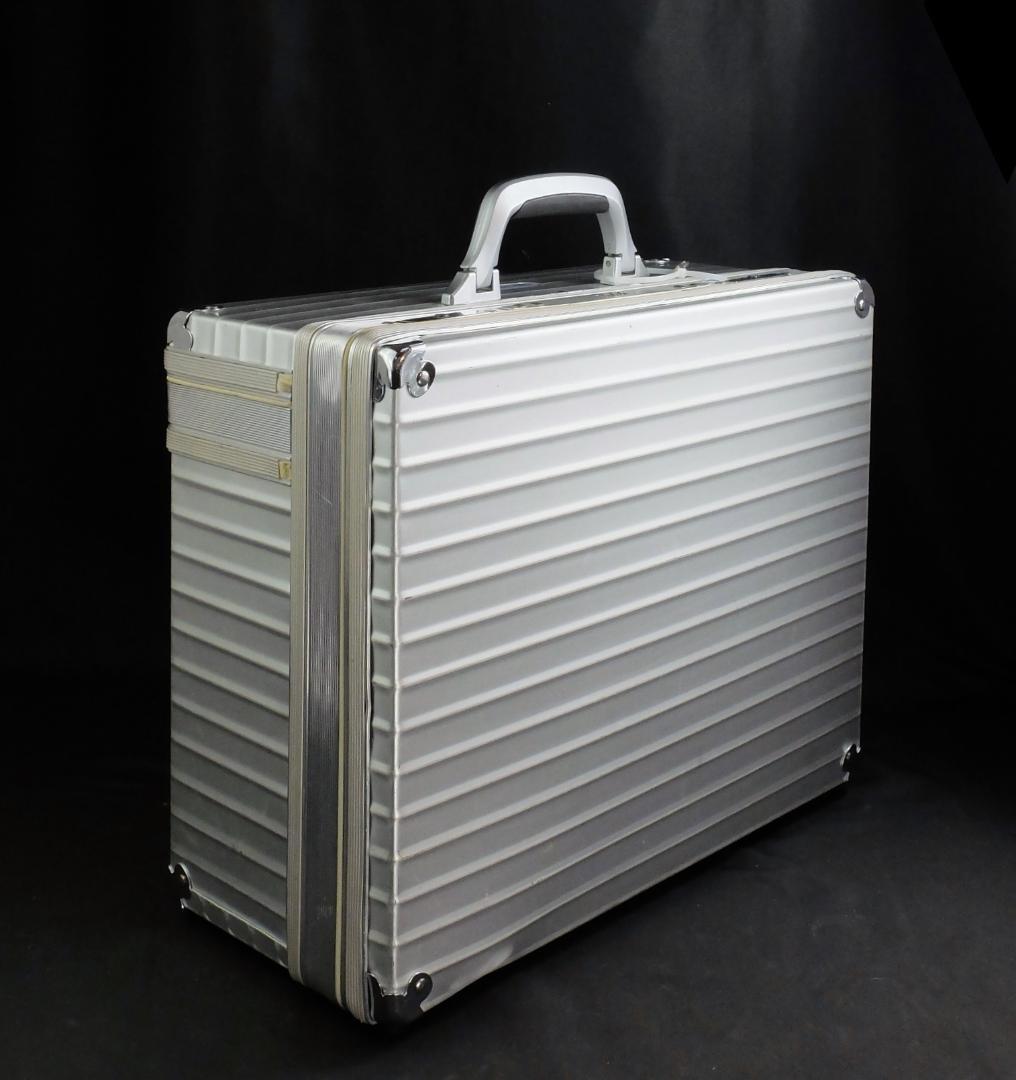 リモワ 907.20アルミ二ウム『コンビ・パイロットケース』 31L 美品・鍵付