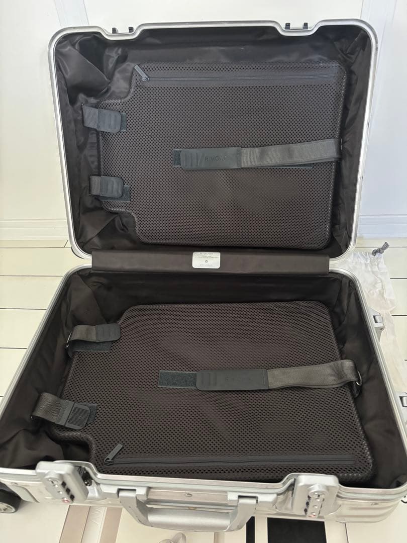 RIMOWA オリジナル 35L 4輪スーツケース シルバー