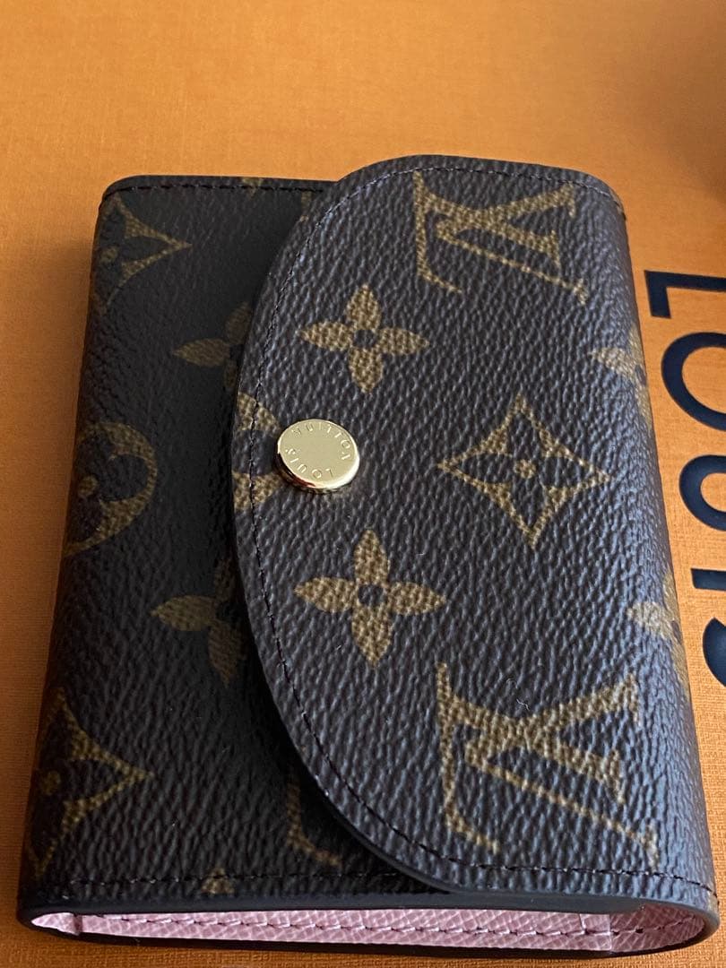 Louis Vuitton レザーケース