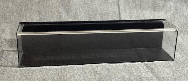 アクリル水槽 （900×200×200）(背面、底面黒マット板）