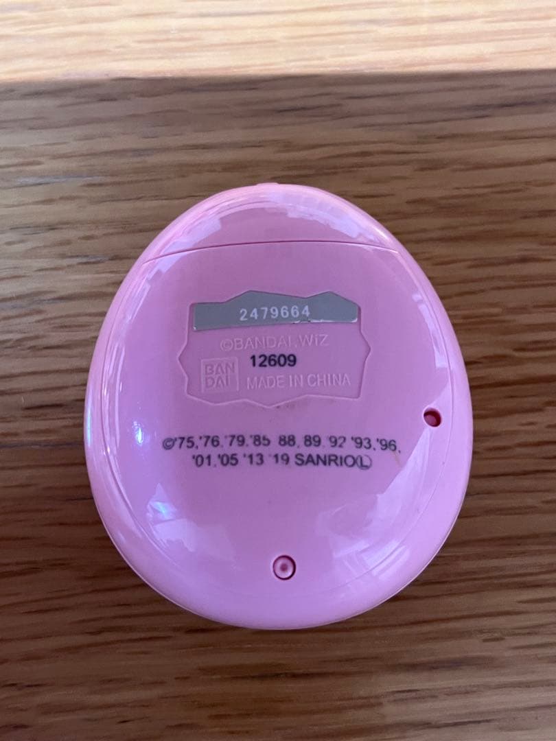 たまごっちみーつ　サンリオキャラクターズver. ピンク　ストラップ付き