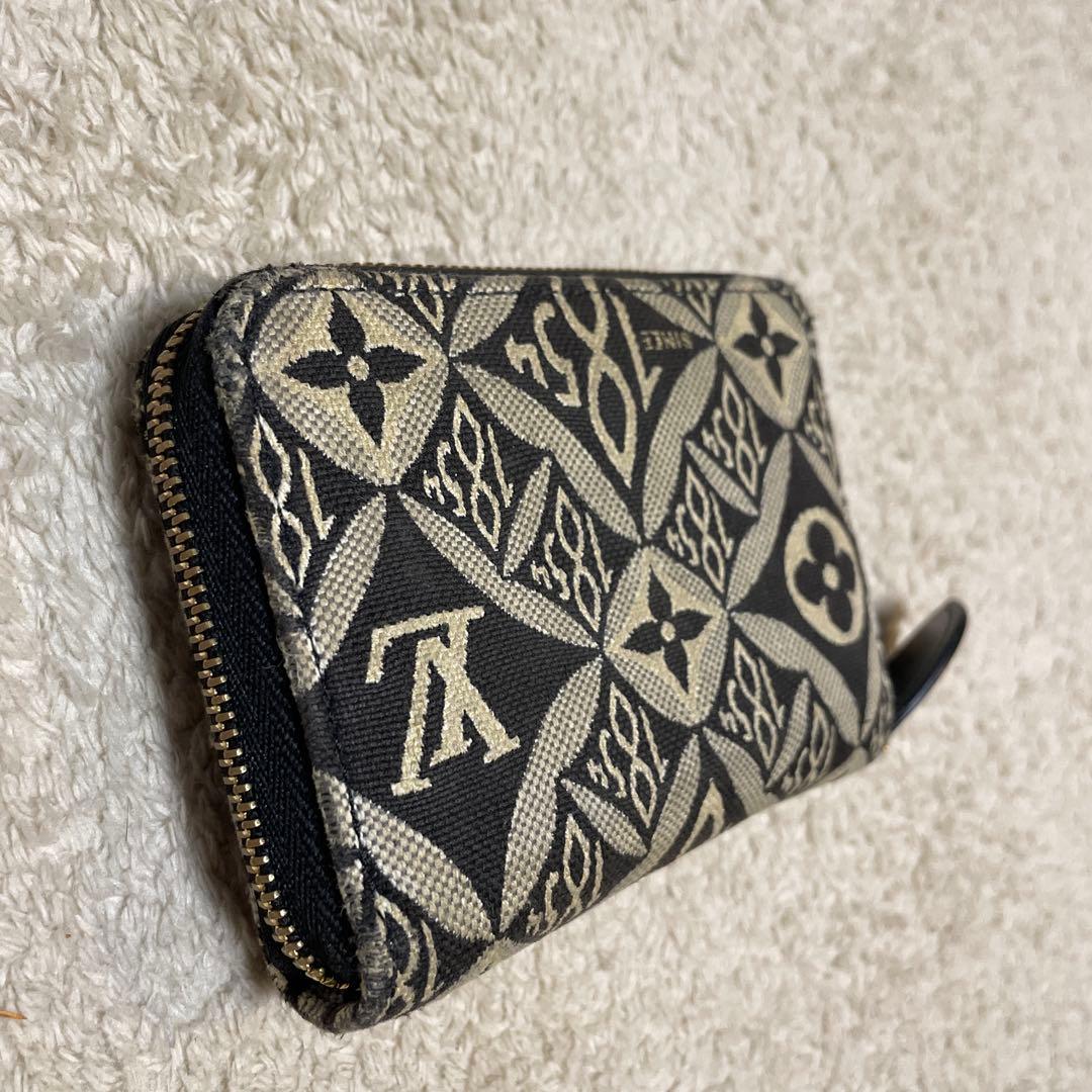 ルイヴィトン ジャイアントモノグラム ジッピー財布