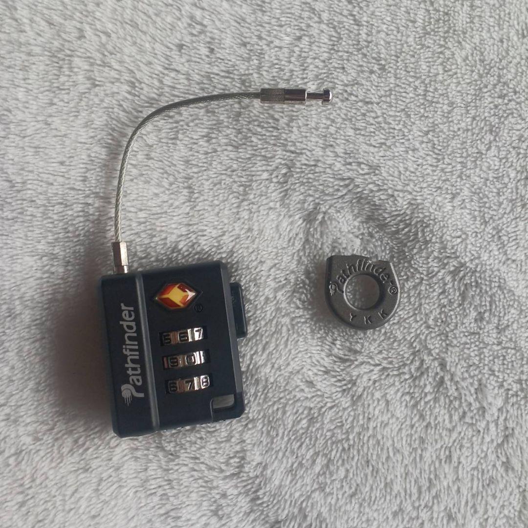 Pathfinder キャリーケース 黒　美品