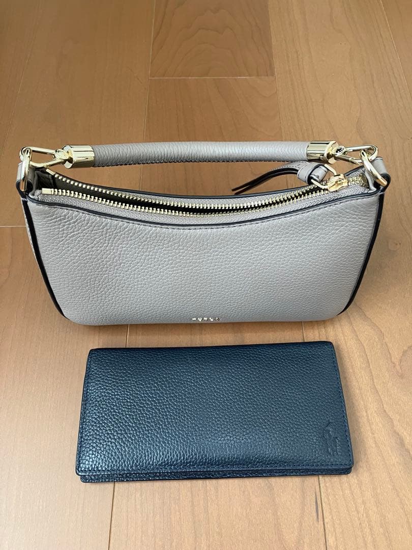 FURLA グレー レザー ショルダーバッグ