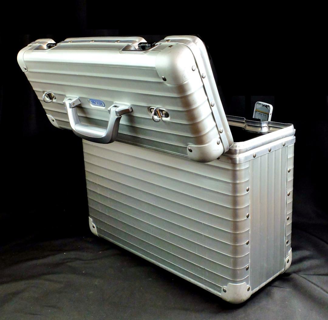 リモワ 950.50『TOPAS』パイロット・ケース 【ラージスリム】 33L