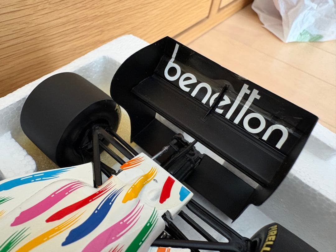 ベネトン B186 G.ベルガー 1986 1/18 MINICHAMPS