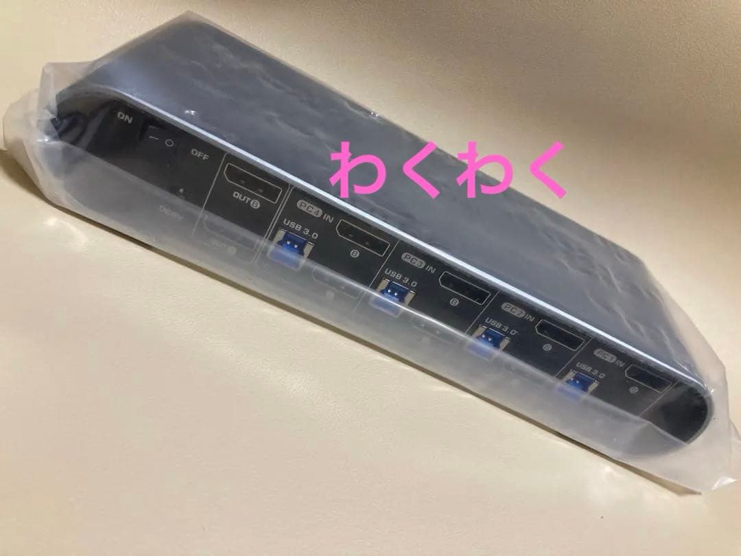 コンピューター4台、モニター2台、USB 3.0、HDMI KVMスイッチ