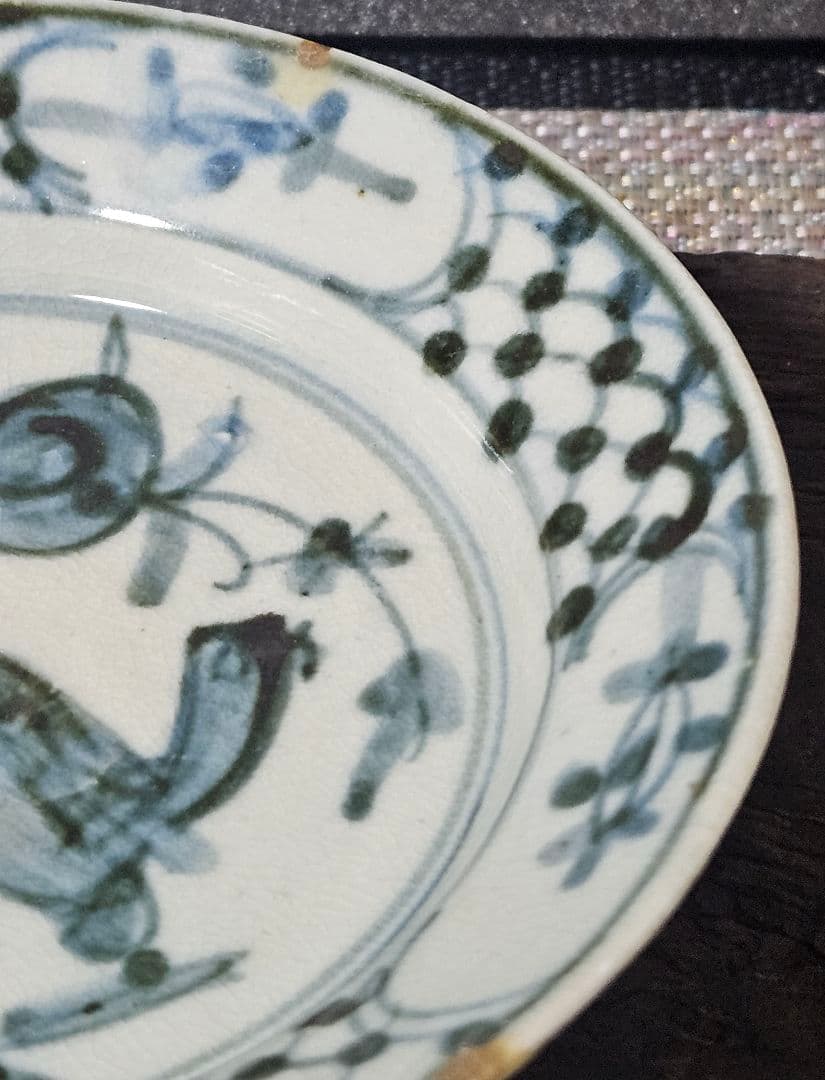 中国古美術　中国古陶磁器　南方系　 明代末期～清代初期　古染付　呉須皿　鳥の図皿