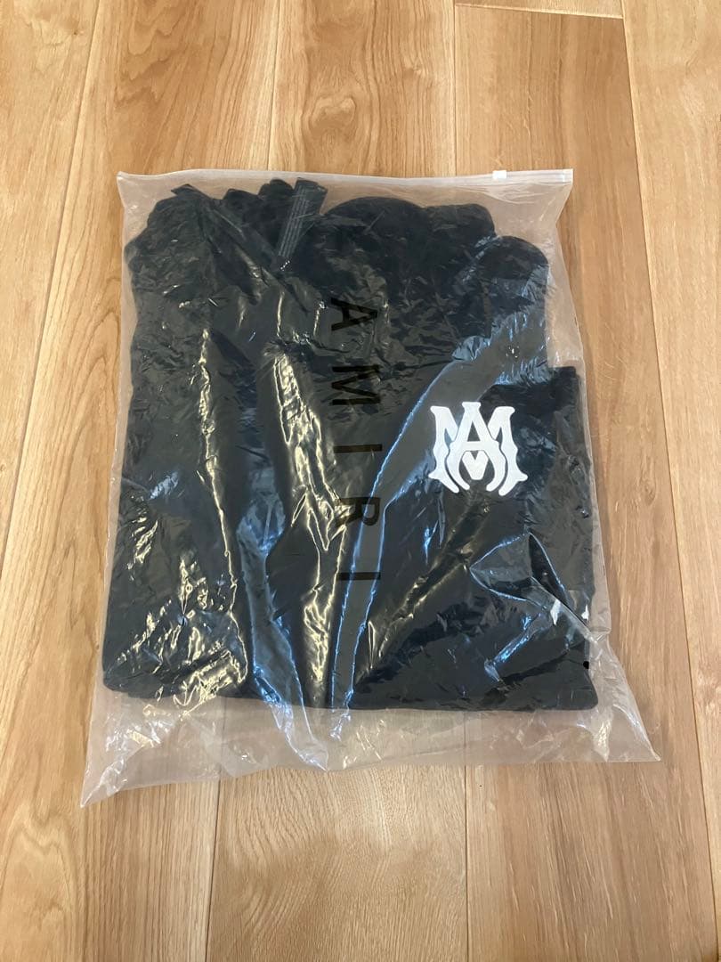 AMIRIアミリ MA コアロゴ フーディパーカー 黒 サイズM 新品