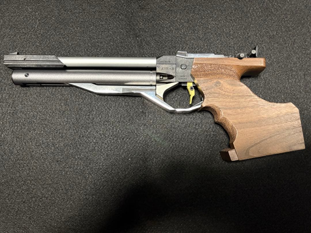 【最終値下げ】APS-3 アナトミカルウッドグリップ（右手用) ケース付き