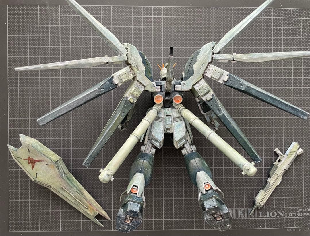 νガンダム全塗装アニメ塗りおまけつきハイニューガンダムガンプラプラモデル