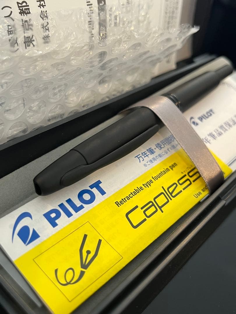 PILOT キャップレス　ノック式　万年筆 マット黒