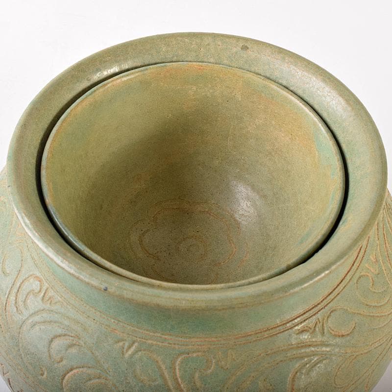 タイ古陶磁　緑釉　刻魚藻文水指　刻花文茶碗　時代箱付　C　R7773B