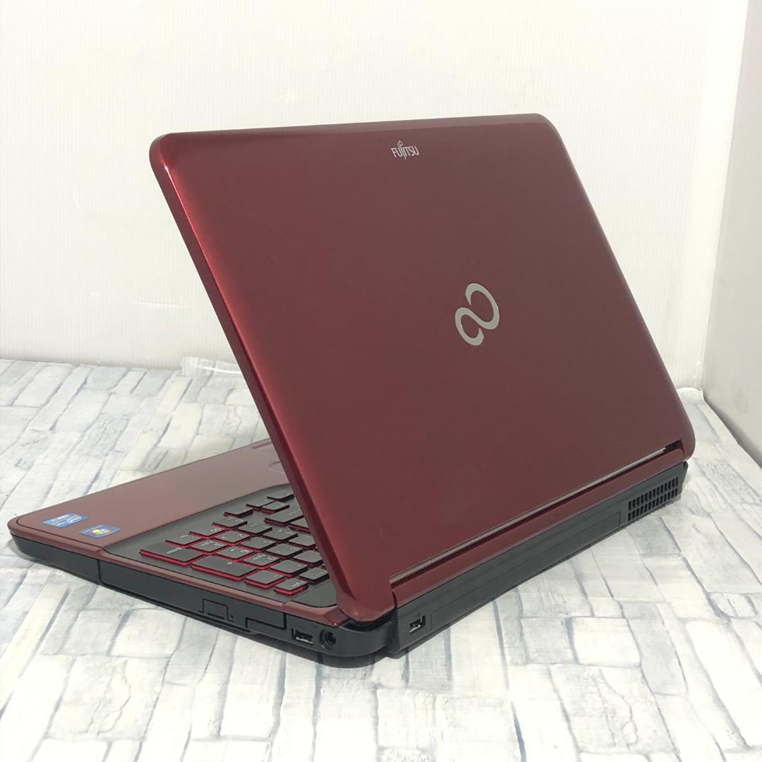 富士通 ノートパソコン本体 Core i7/SSD256GB/8GB/Win10