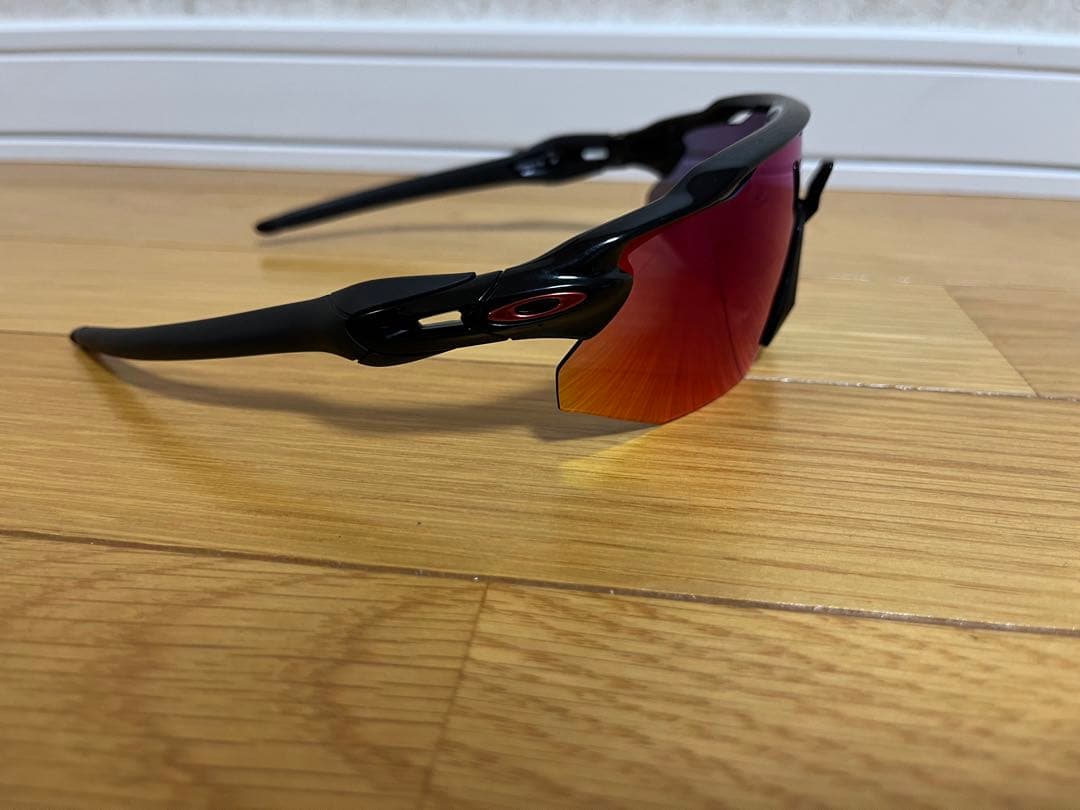 Oakley スポーツサングラス ブラック/レッド