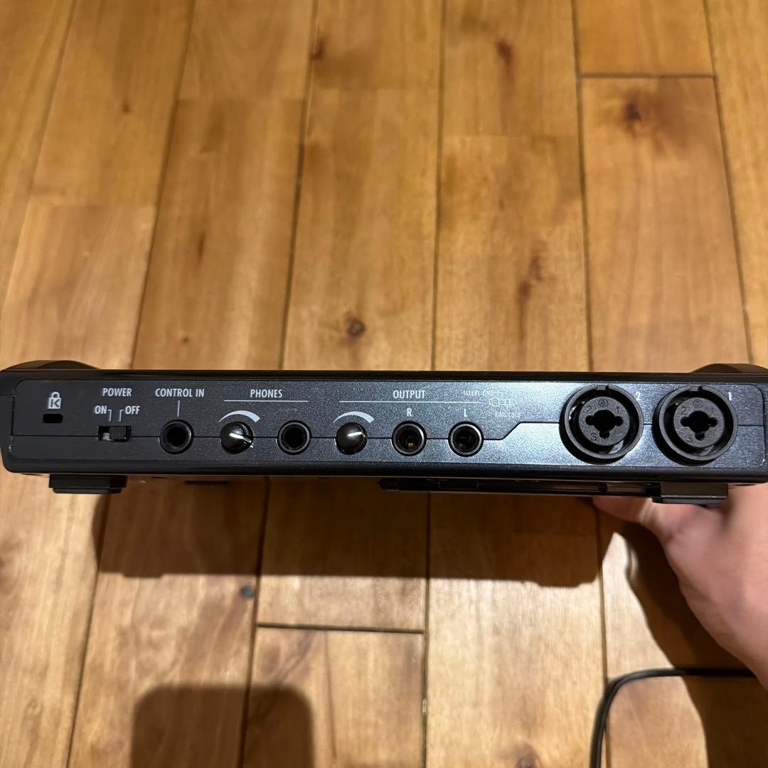 Zoom R8 マルチトラックレコーダー