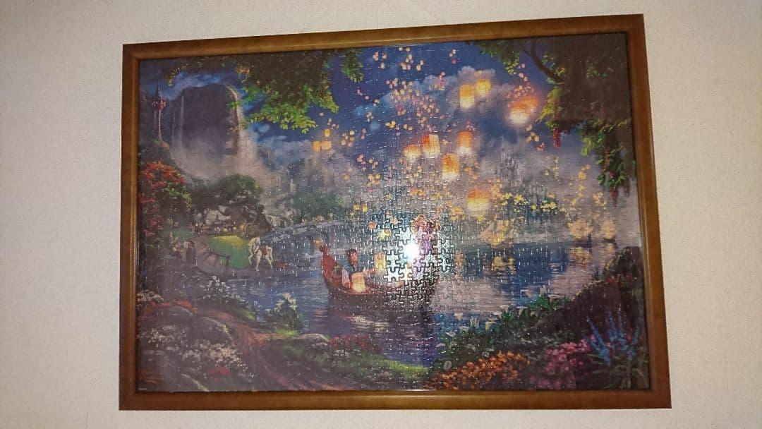 1000ピースジグソーパズル   「ラプンツェル」  木製枠入り