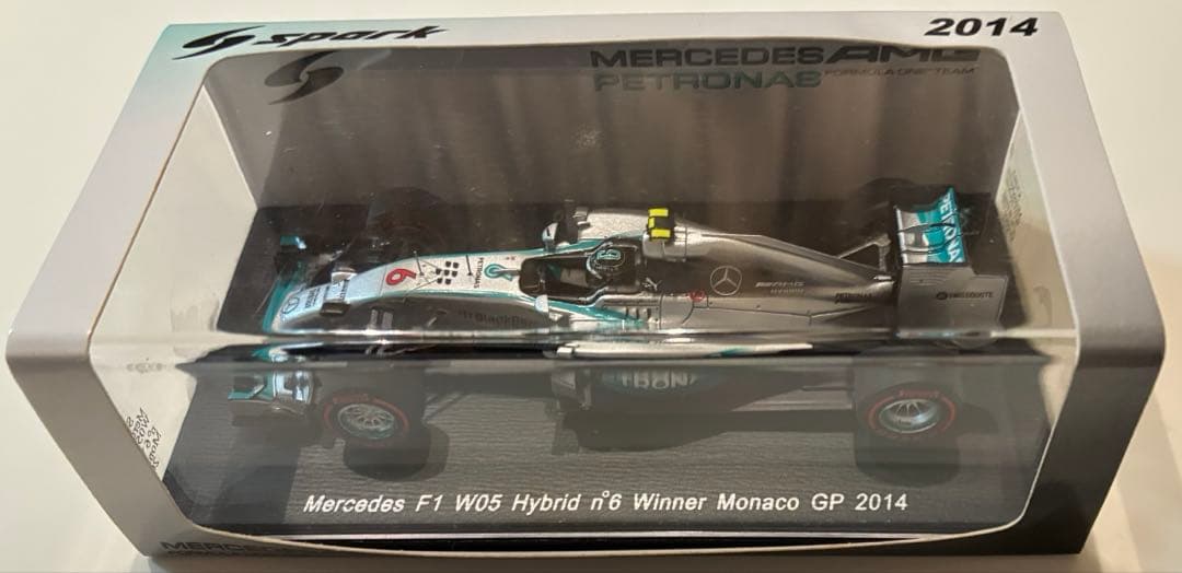 ミニチャンプス　アストンマーティン　レッドブル　フェルスタッペン　ミニカーほか