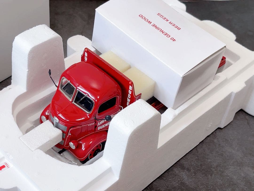 ダンバリーミント Budweiser Delivery Truck 1/24