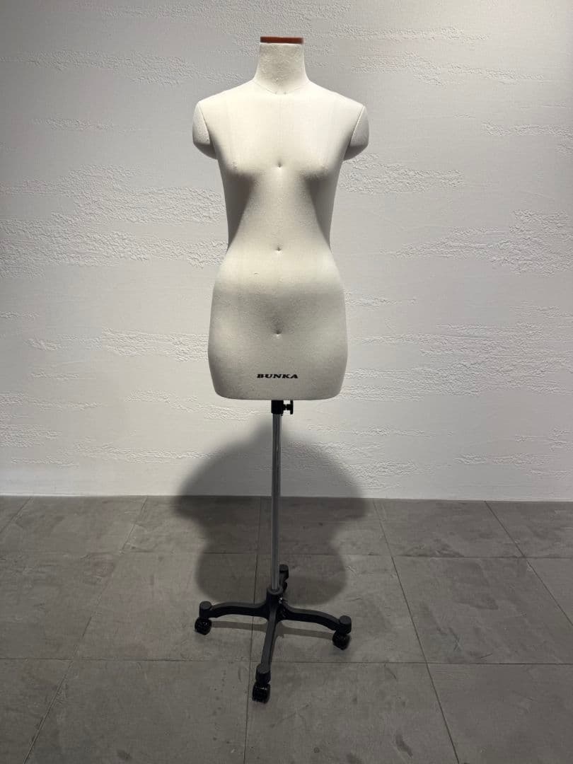 SUNKA 新文化ヌードボディ(キャスター付) ホワイトマネキン