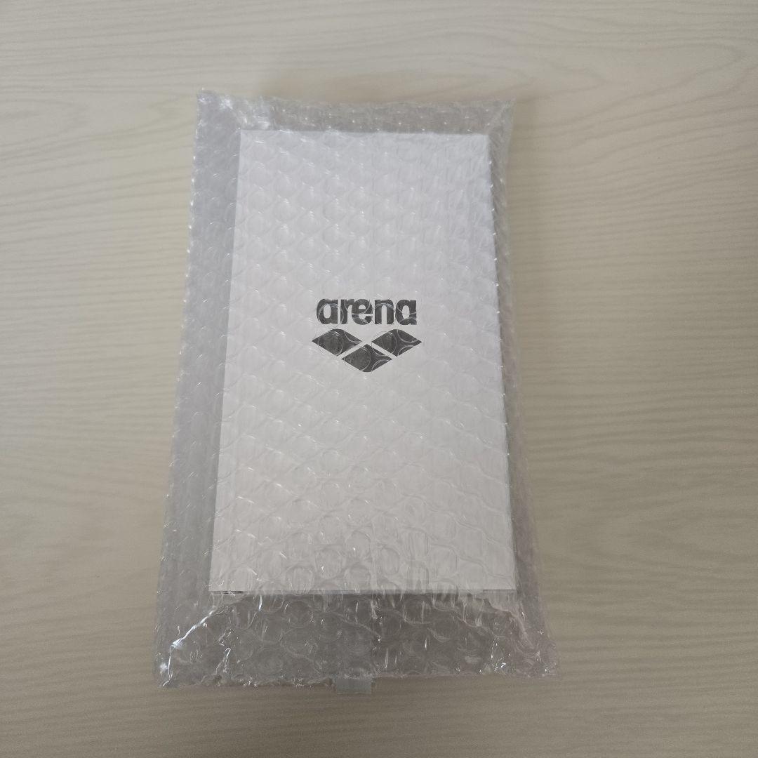 アリーナ　男性用競泳水着　Vパンツ　Mサイズ　レッド