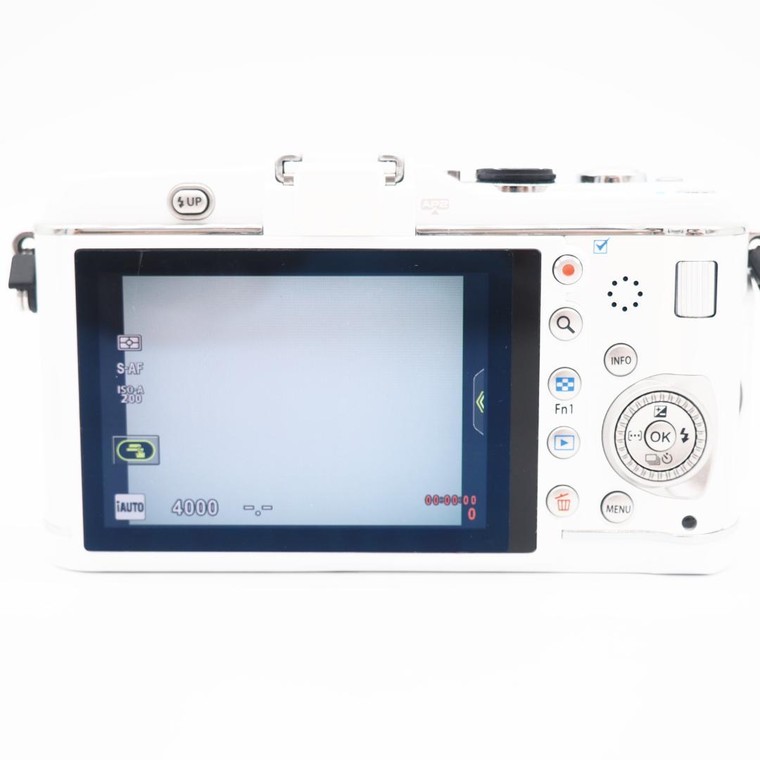 OLYMPUS ミラーレス一眼 PEN E-P3 ホワイト