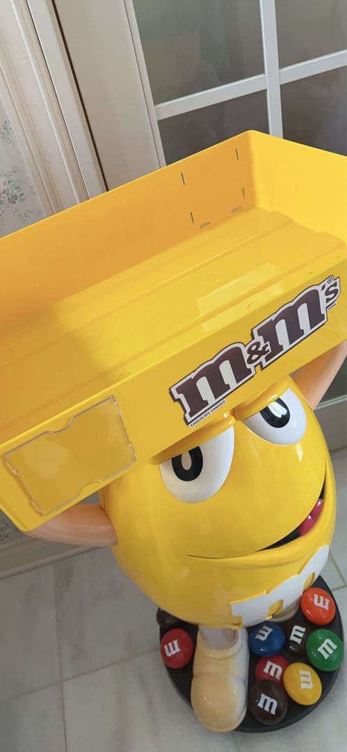 M&M's ストアディスプレイ イエロー