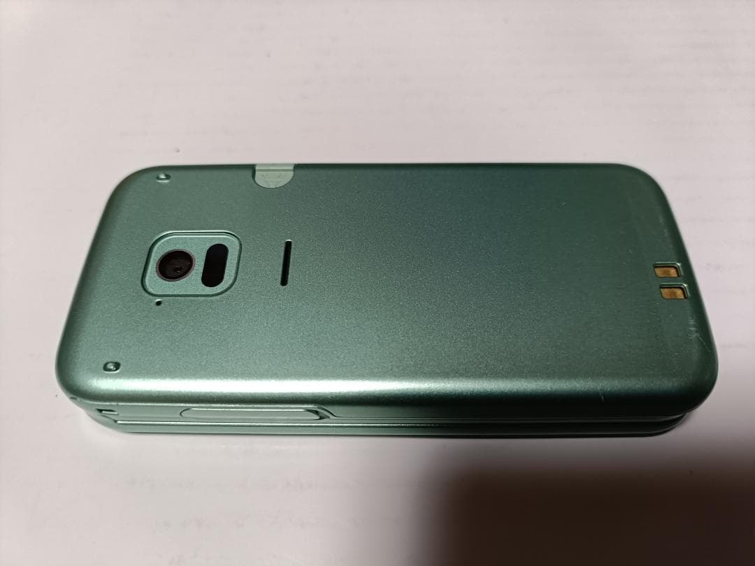 ☆docomo らくらくホン F-02J ミントグリーン