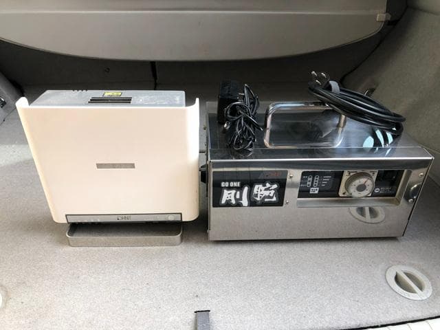 日本製 らくらくスマートフォン らくらくホン me F-01L 携帯電話