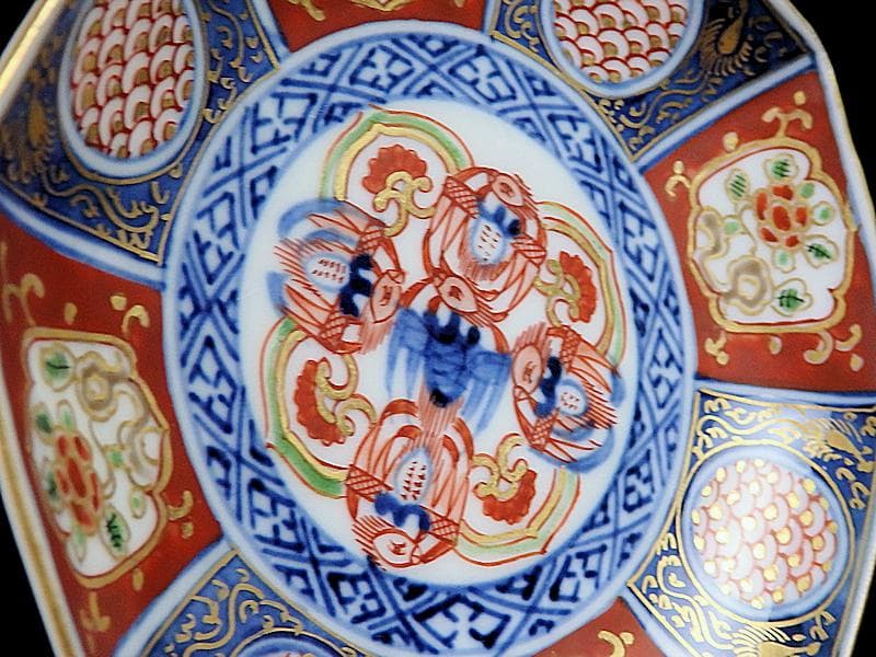 大聖寺伊万里　金襴手　描分　花に青海波八角４寸皿　４枚　C865AS-CEr